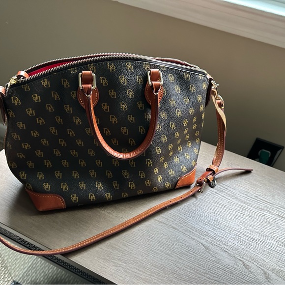 Downey and Burke purses. None of them have been used more than 10 times. - Picture 8 of 12